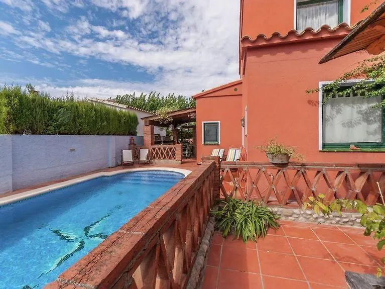 Cozy Holiday Home With Pool In St Pere Pescador Sant Pere Pescador